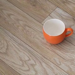 Revêtement de sol en PVC appliqué directement sur sol de ciment