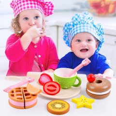 Ensemble de jouets en bois pour enfants jouant à la maison
