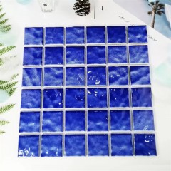 Céramique mosaïque motif vagues océaniques bleues