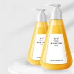 Le dentifrice à pression nettoyage des dents et rafraîchir la bouche