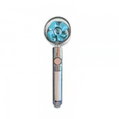 Pommeau de douche avec hélice de ventilation intégrée