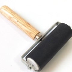 Rouleau en caoutchouc ronéotypé de 10 cm