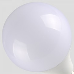 Ampoule LED super lumineuse et économe en énergie domestique