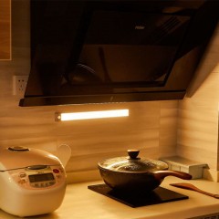 Éclairage d'armoire LED