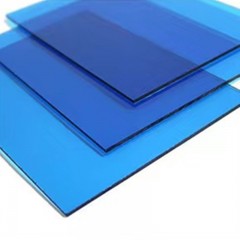 Panneaux solaires solides