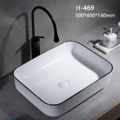 Lavabo en céramique avec bord noir lavabo