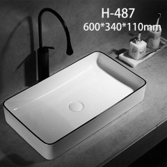 Lavabo en céramique avec bord noir lavabo