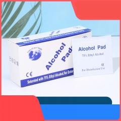 Lingettes de coton alcoolisées jetables 75 degrés 6 * 3cm/pièce dans une boîte de 50 pièces