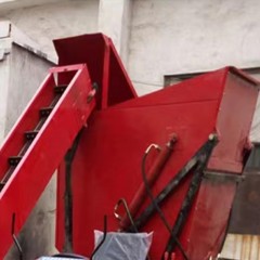 Moissonneuse pour le maïs à deux rangées