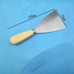 Couteau à mastic en acier avec manche en bois