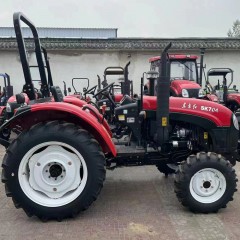Tracteur agricole 4 roues motrices