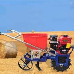 Semoir agricole avec  moteur à essence
