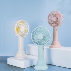 Petit ventilateur USB pratique et silencieux