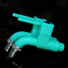 Robinet de machine à laver couleur émeraude