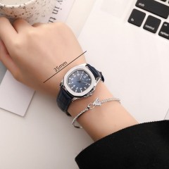 Montre pour femmes polygone cadran chiffres aiguilles cuir de vache sangle