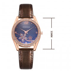 Montres dames disque avec diamants bracelet en cuir nacré