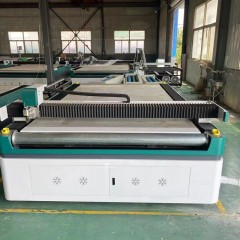 Machine de découpe de cuir de fourrure