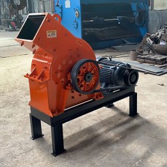 Machine à sable à mécanisme de concassage à marteau