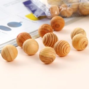 Boule de camphre  ( naphtaline) longue durée plus résistant à l'humidité