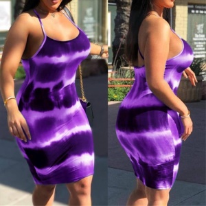 Robe moulante teinte à bretelles