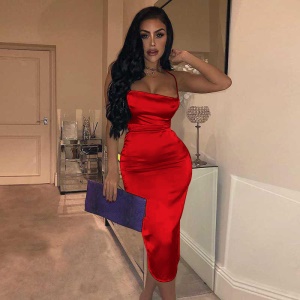 Robe moulante courte sexy avec dos ouvert
