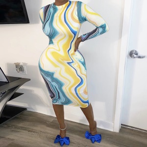 Robe longue à col rond et avec manches longues