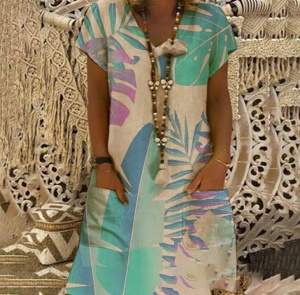 Robe ample évasée à courtes manches