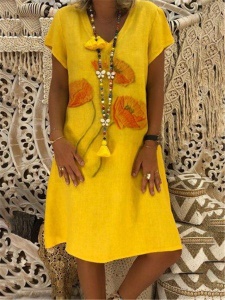 Robe  ample à manches courtes avec col  V