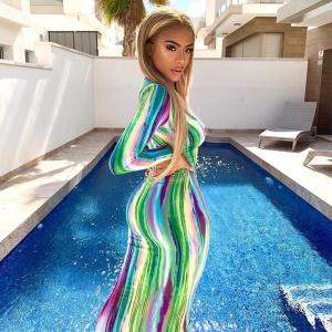 Robe longue avec longues manches