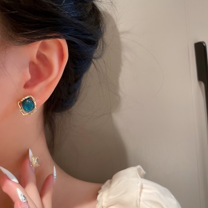 Boucles d'oreilles carrées
