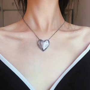 Chaine gros pendentif cœur