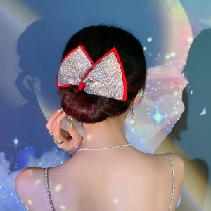 Attache de cheveux
