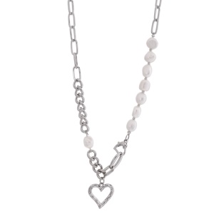 Chaine de perles pendentif en cœur