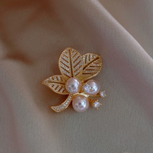 Broches