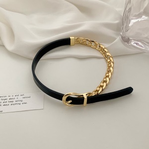 Collier-bracelet en cuir et et maille