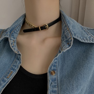 Collier-bracelet en cuir et et maille