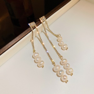 Clou d'oreille