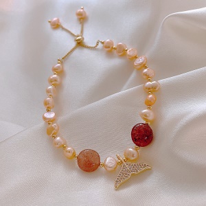 Bracelet de perles réglable pendantif en queue de poisson