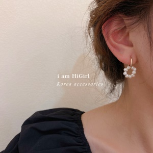 Boucle d'oreille de perles