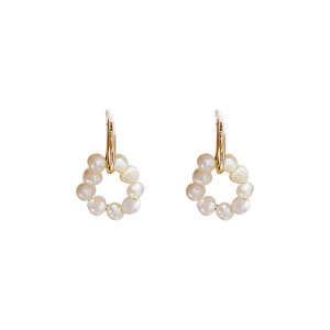 Boucle d'oreille de perles
