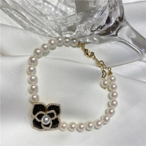 Bracelet de perles finition fleur