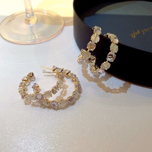 Boucles d'oreilles serties de diamants Bracelet floral serti