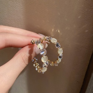 Boucles d'oreilles serties de diamants Bracelet floral serti