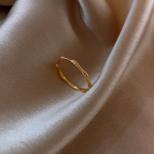 Bague fine dorée