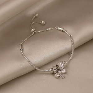 Bracelet variable pendentif abeille