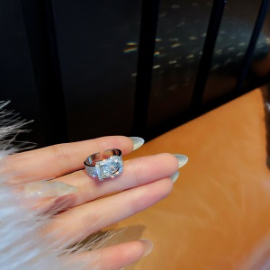 Bague à paillette ultra tendance