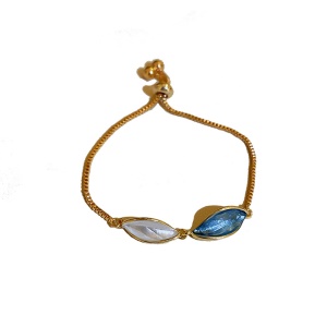 Parure bracelet-collier-boucle d'oreille-bague