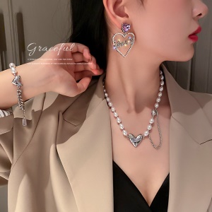 collier/bracelet/boucles d'oreilles