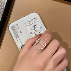 Bague doré avec perles