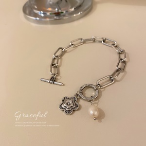 Bracelet en perles avec boucle en T Fleurs